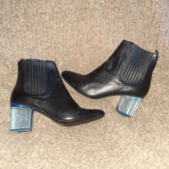 OPENING CEREMONY-Brenda-Black Leather-Blue Lucite Heels-RARE-SZ 39-Excellent - Picture 1 of 6